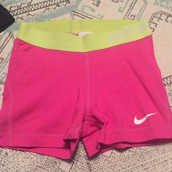 Nike compression shorts size small - Picture 2 of 4